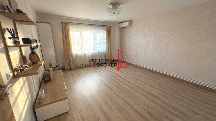 Pancota Doamna Ghica apartament cu centrala termica, bloc reabilitat